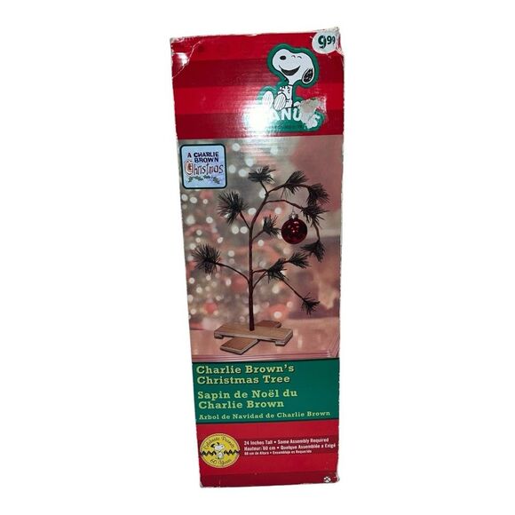 Peanuts Charlie Brown Christmas Tree - Picture 2 of 11